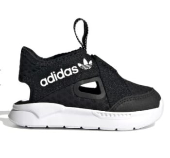 מאיזה גיל תינוקות יכולים לנעול נעליים?