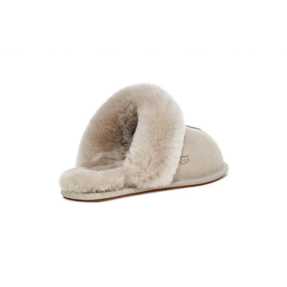 נעלי בית UGG נשים Scuffette II