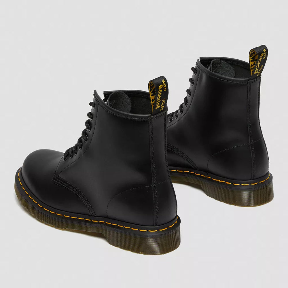 מגפי ד"ר מרטינס 1460 8 Eye Boot Smooth נשים
