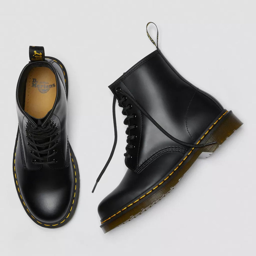 מגפי ד"ר מרטינס 1460 8 Eye Boot Smooth נשים