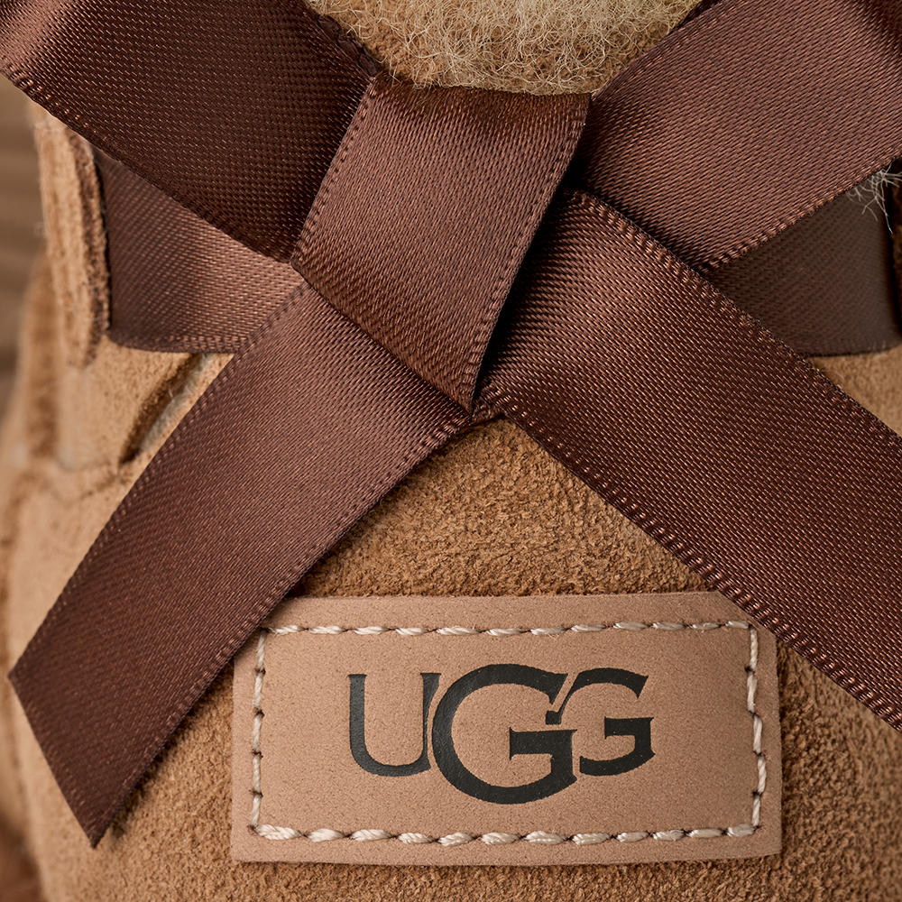 מגפי UGG Ultra Mini Bailey Bow נשים