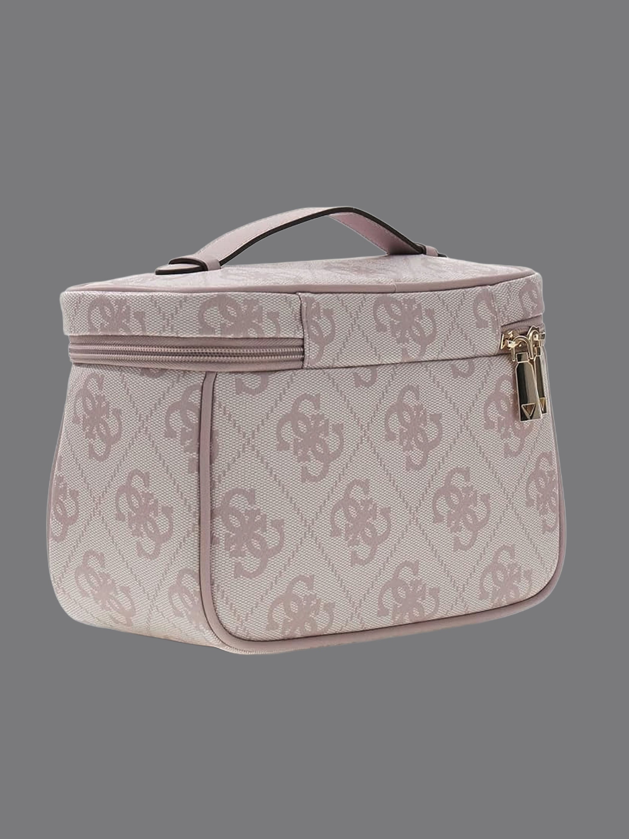 תיק Guess Berta Toiletry Train Case נשים