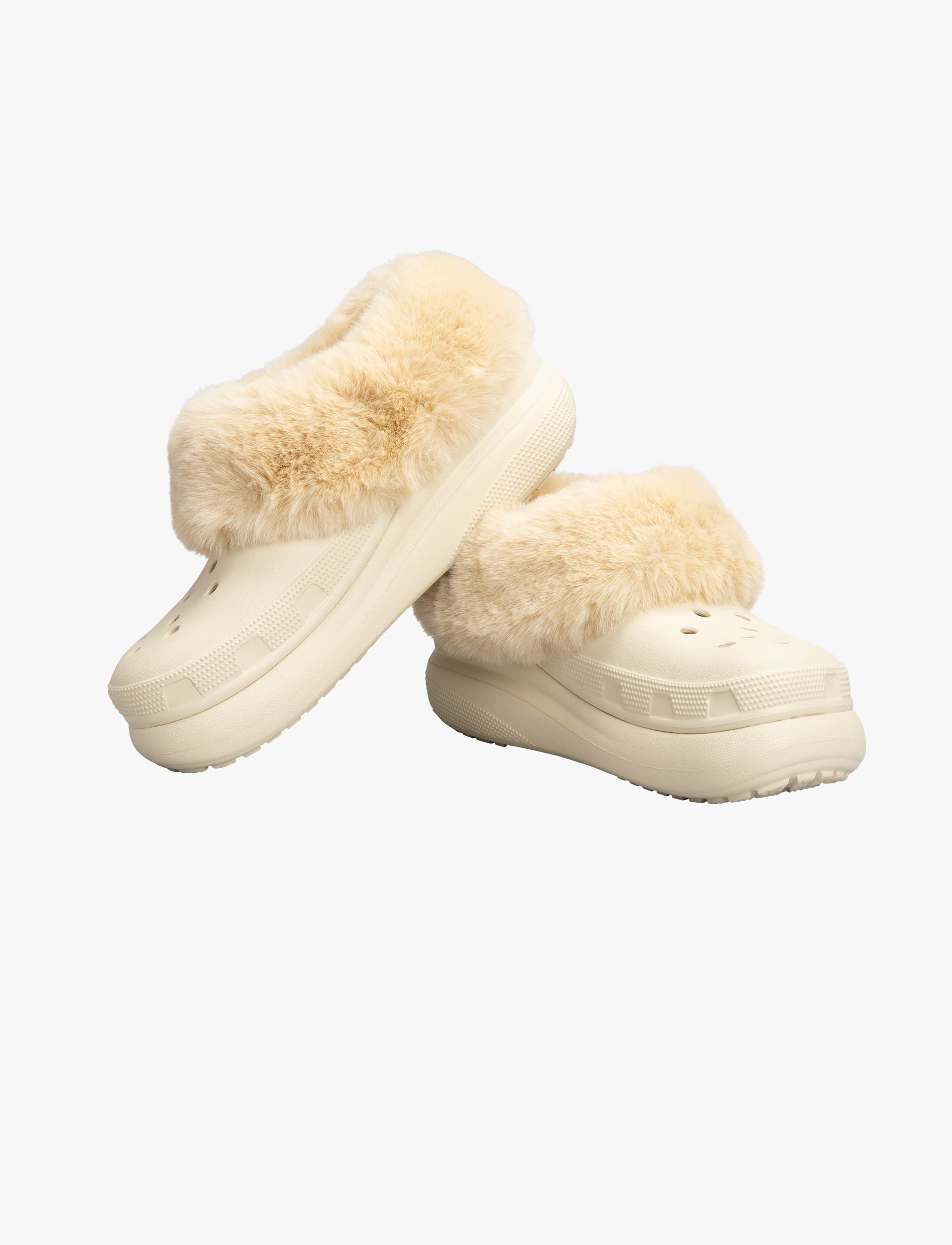 Crocs Furever Crush - כפכפי פלטפורמה קרוקס קראש עם פרווה לנשים בצבע קרם