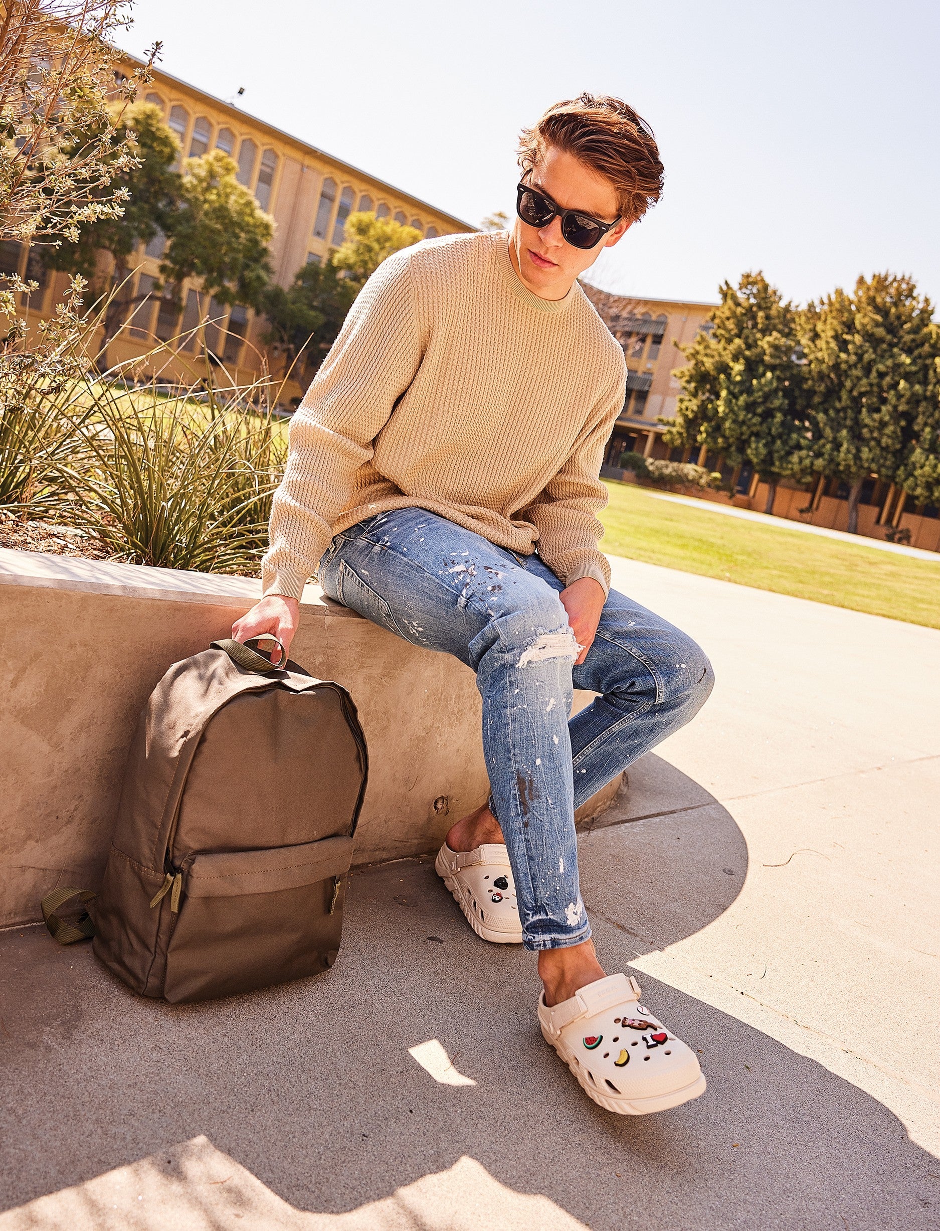 Crocs Duet Max II Clog - כפכפי קרוקס קלוג מעוצבות בסטריט-סטייל בצבע סטוקו