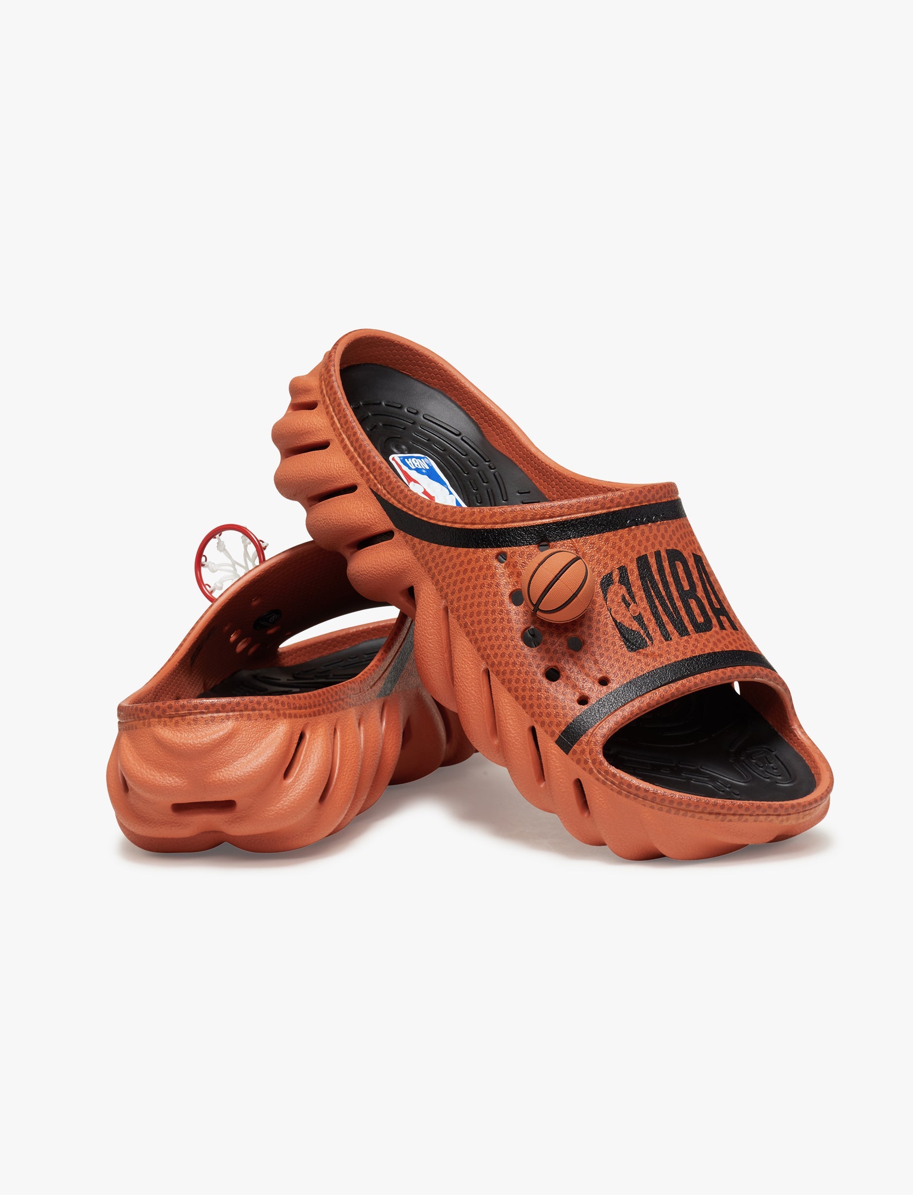 Crocs NBA Echo Slide - כפכפי קרוקס אקו אן בי איי בצבע כתום גזר