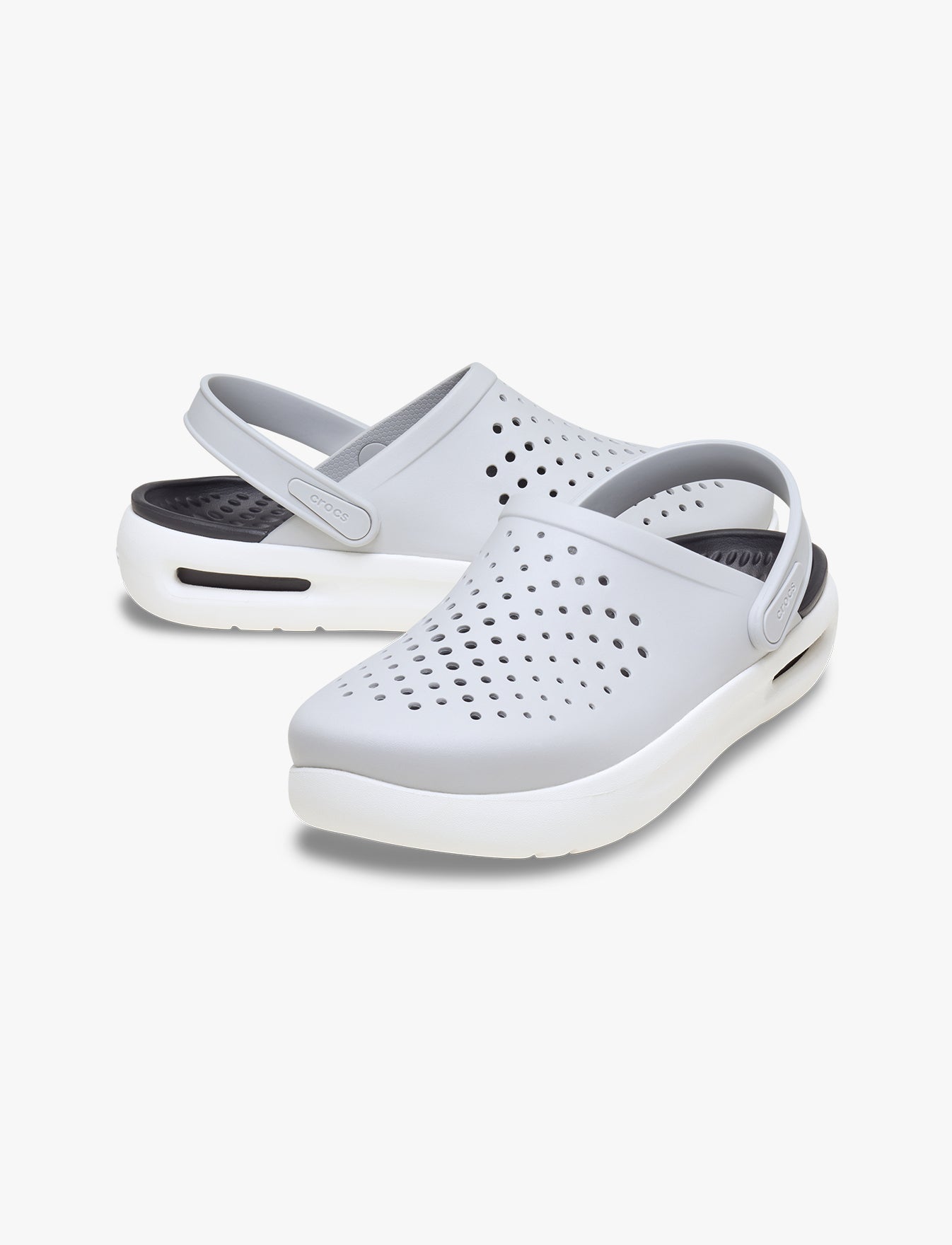 Crocs InMotion Clog - כפכפי קרוקס קלוג בצבע אפור אטמוספרה