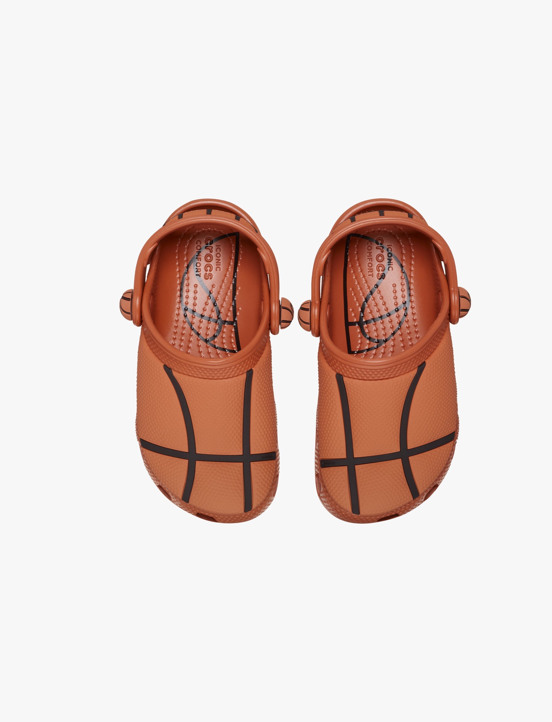 Crocs Classic Basketball Clog K - כפכפי קרוקס קלוג לילדים בצבע כתום גזר בהדפס כדור סל