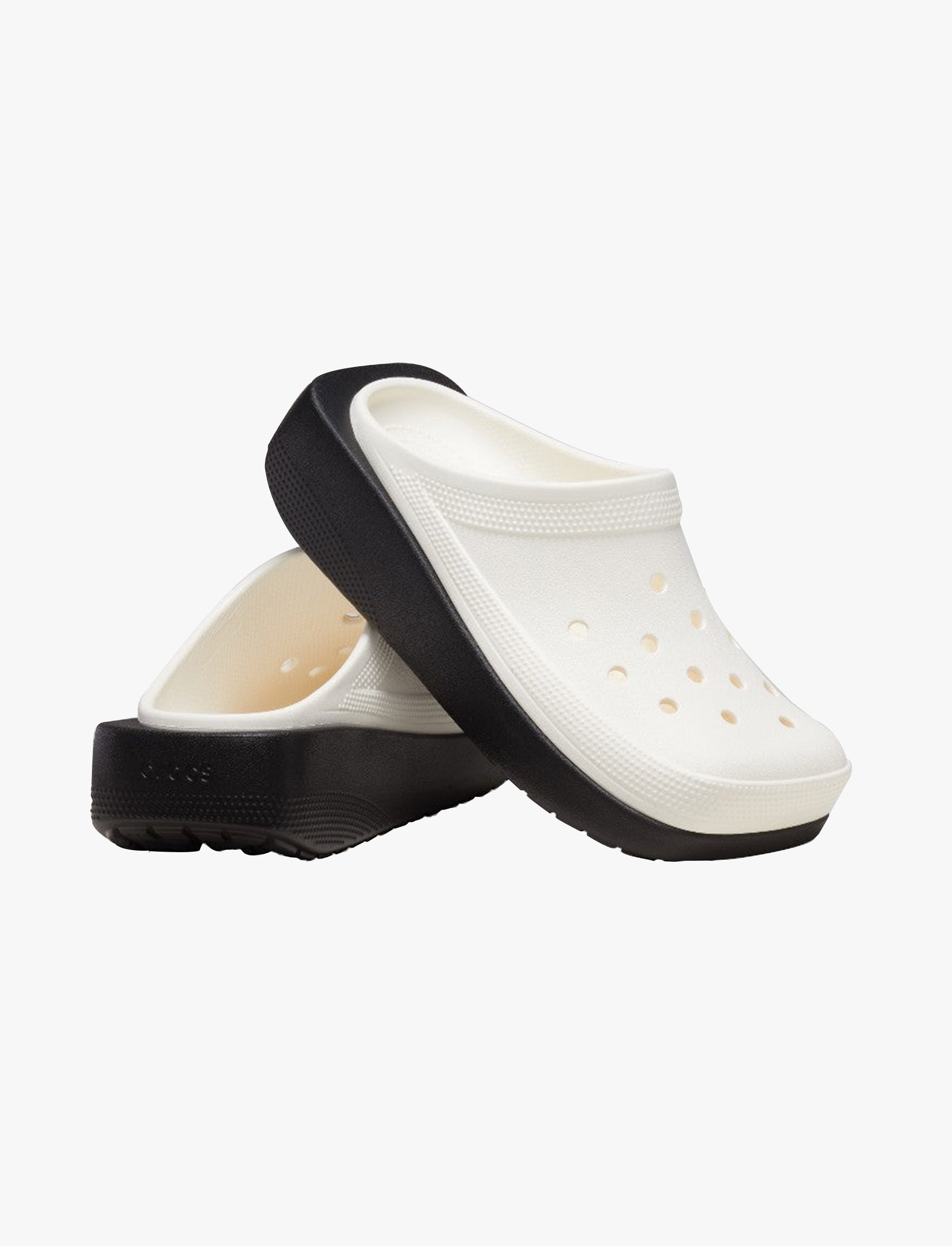 Crocs Blunt Toe Blocked - כפכפי קרוקס לנשים בצבע לבן/שחור