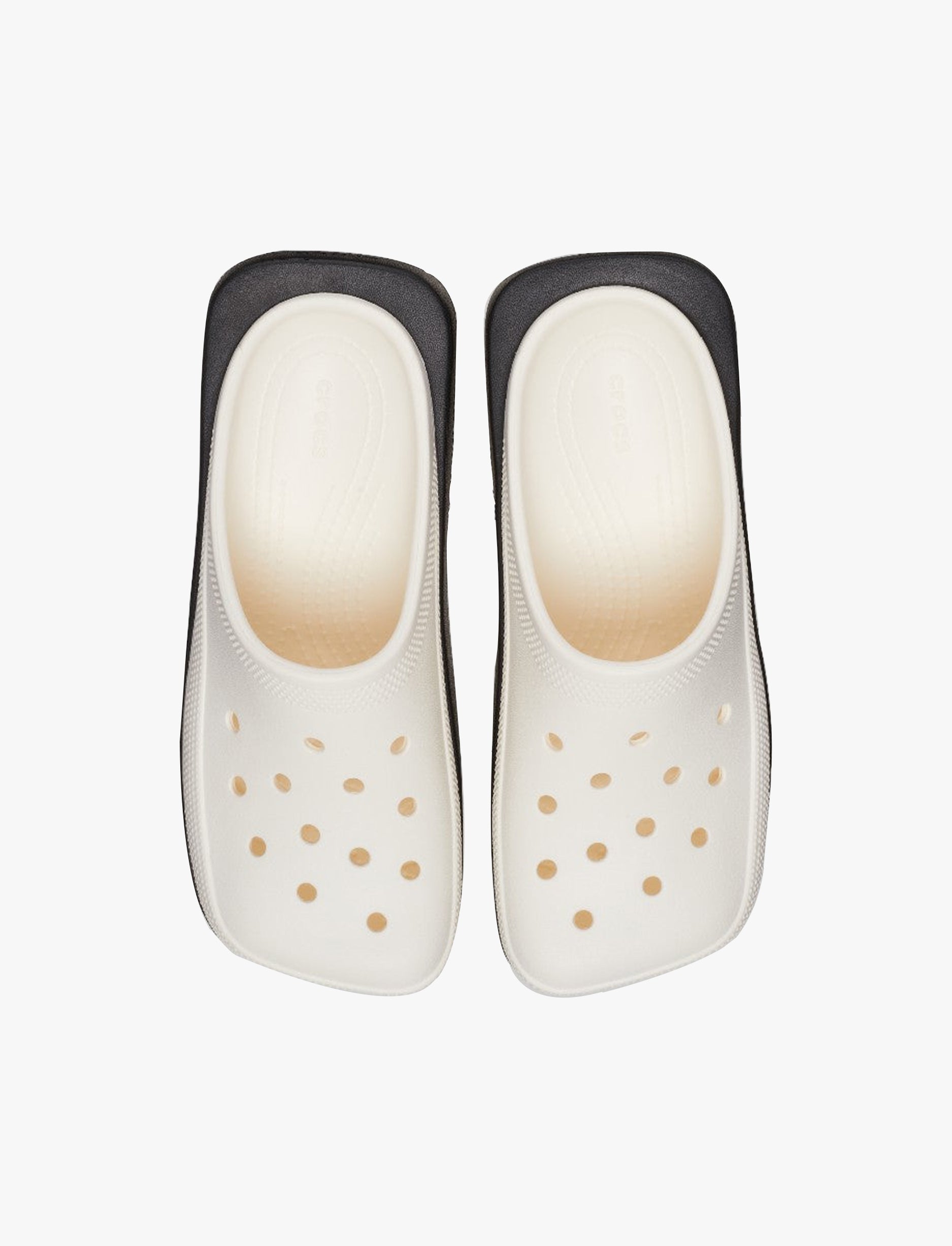 Crocs Blunt Toe Blocked - כפכפי קרוקס לנשים בצבע לבן/שחור