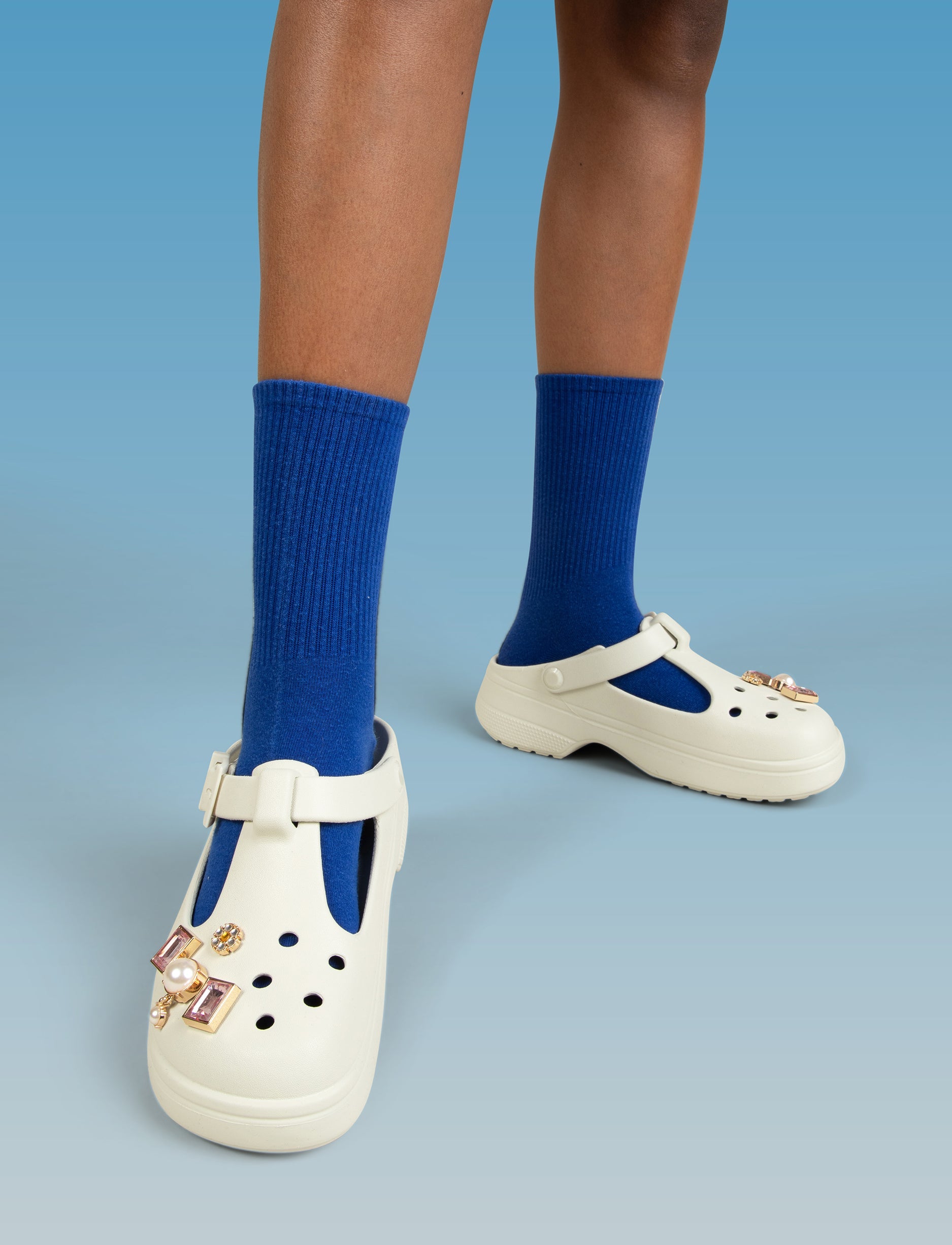 Crocs Classic Mary Jane Clog - כפכפי קרוקס לנשים מרי ג'ין בצבע קרם