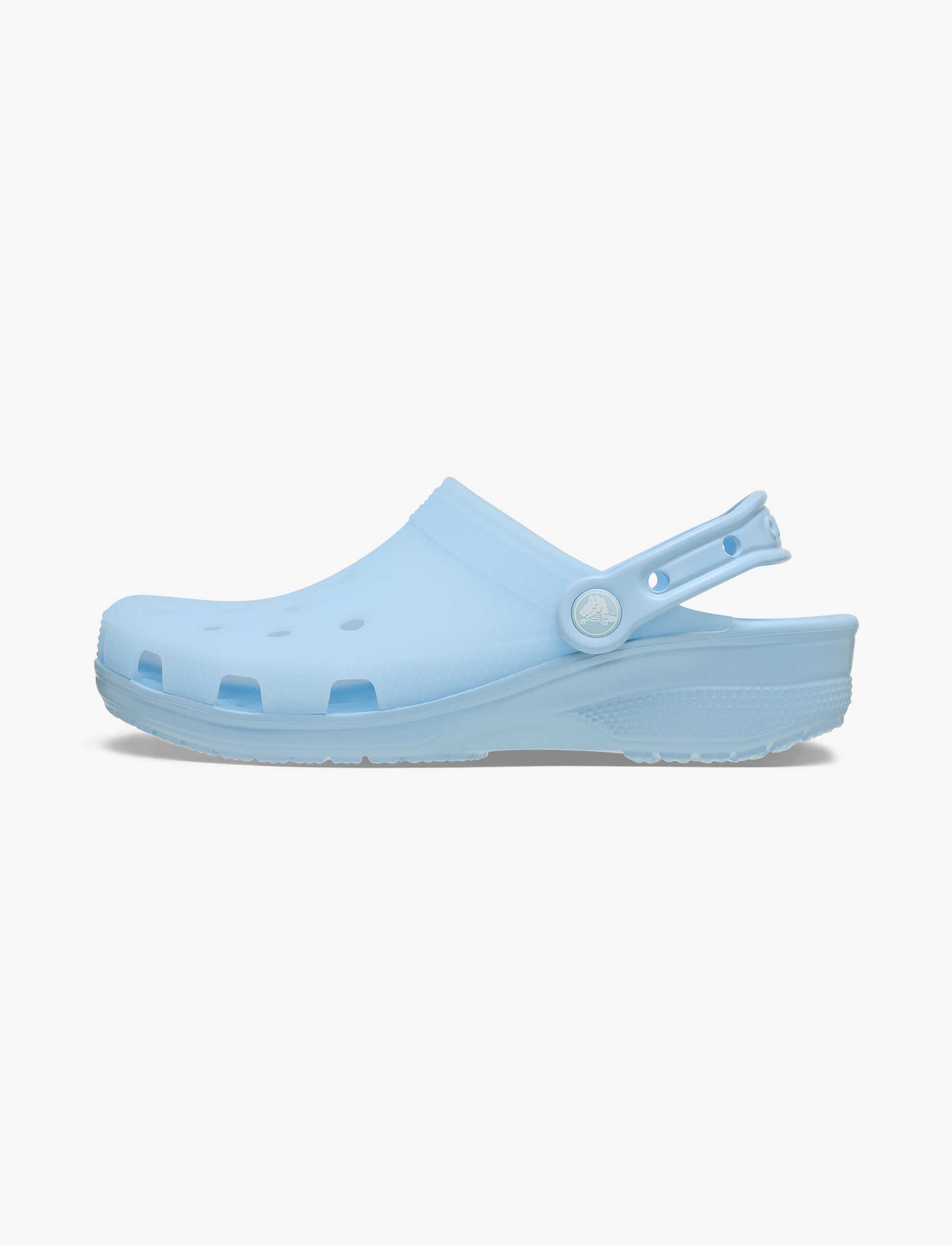 Crocs Classic Frosted Clog - כפכפי קלוג קרוקס בגימור שקוף-מט בצבע כחול-סגלגל