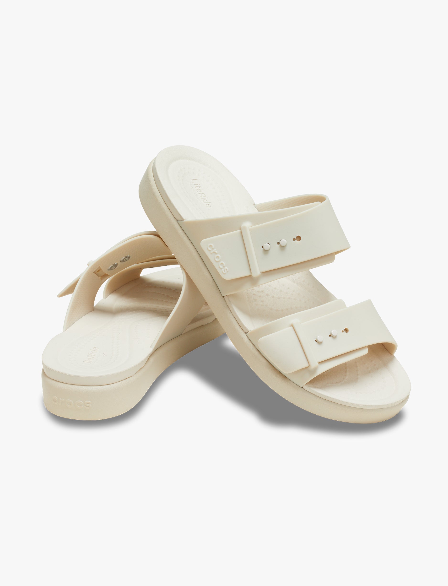 Crocs Brooklyn Buckle Low Low - כפכפי קרוקס ברוקלין לנשים בצבע אבן חול