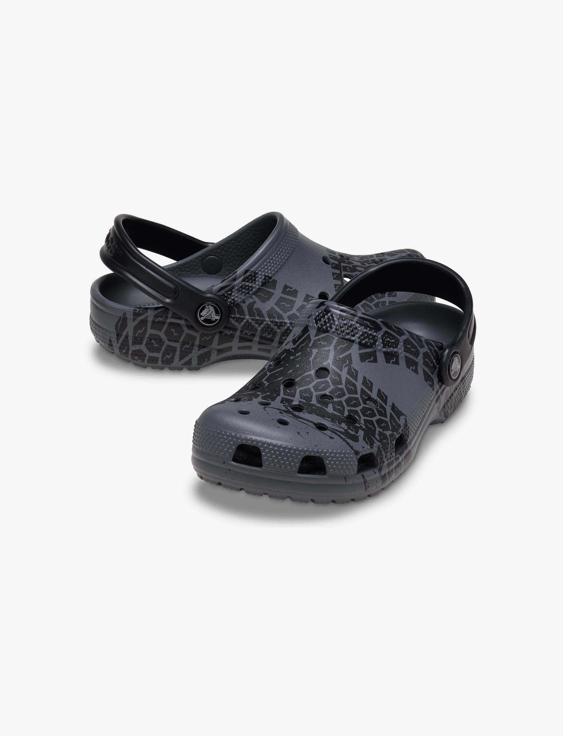 Crocs Classic Tire Print Clog K - כפכפי קלוג קרוקס לילדים בצבע אפור/שחור