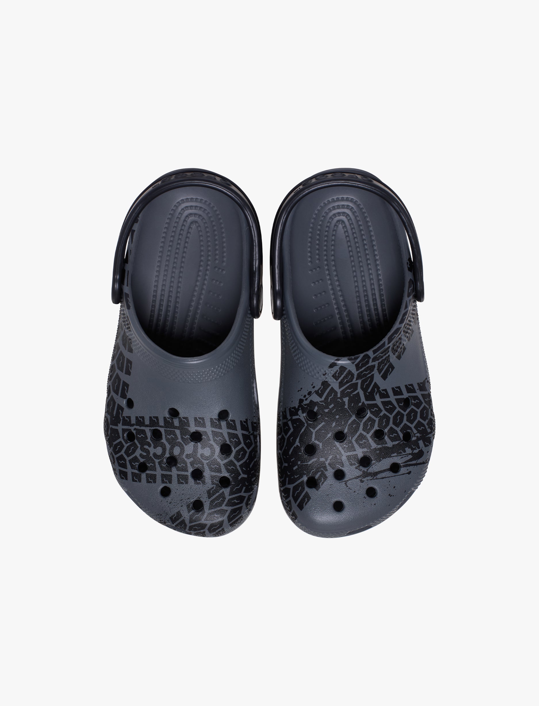 Crocs Classic Tire Print Clog K - כפכפי קלוג קרוקס לילדים בצבע אפור/שחור