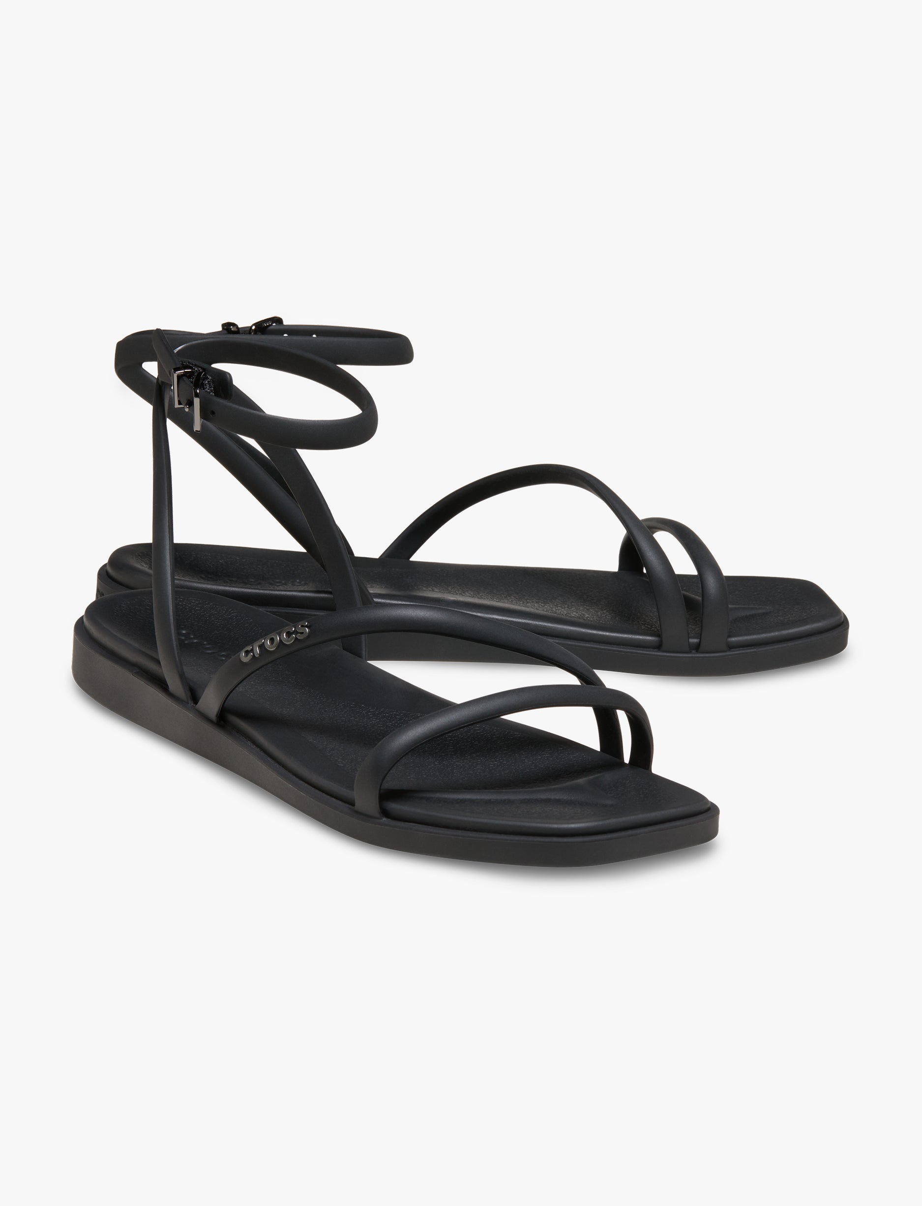 Crocs Miami Ankle Strap Sanda l - סנדלי קרוקס מיאמי עם רצועת קרסול לנשים בצבע שחור