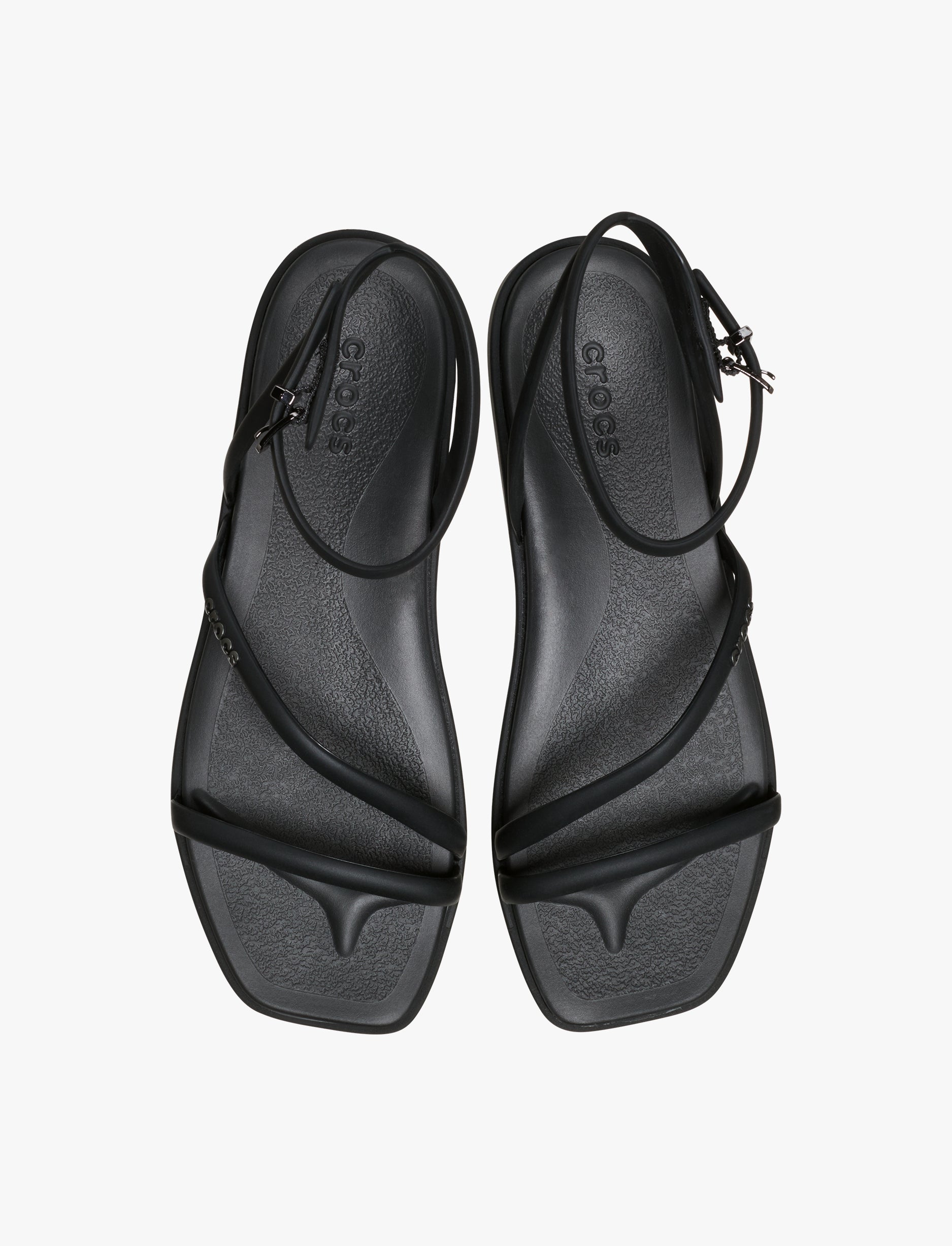 Crocs Miami Ankle Strap Sanda l - סנדלי קרוקס מיאמי עם רצועת קרסול לנשים בצבע שחור