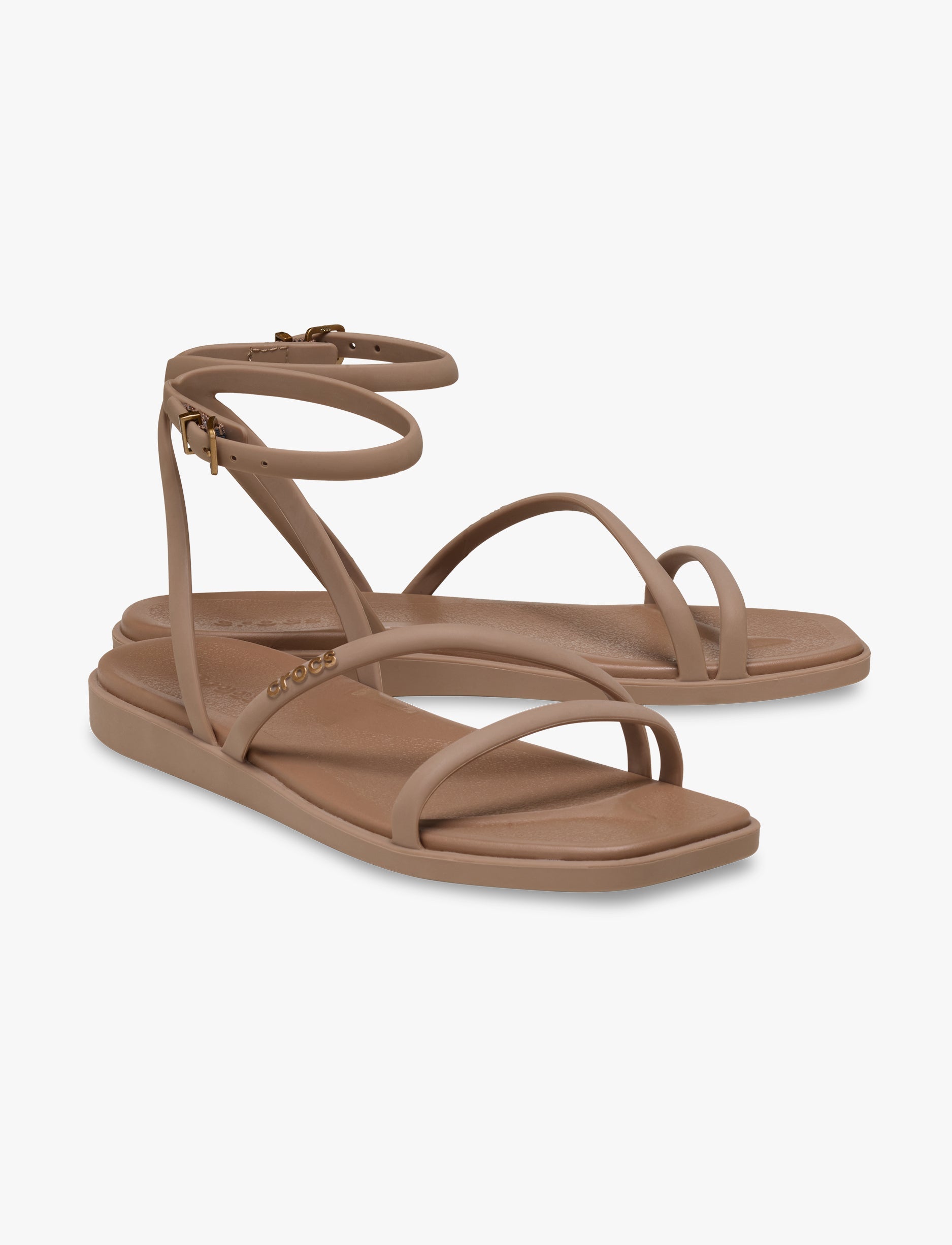 Crocs Miami Ankle Strap Sanda l - סנדלי קרוקס מיאמי עם רצועת קרסול לנשים בצבע שוקולד חלב