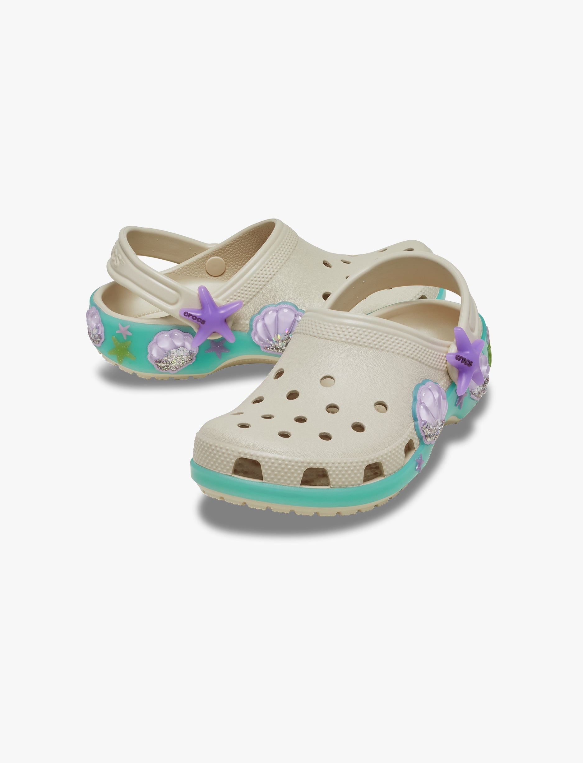 Crocs Classic Sea Sparkle Shaker Clog T - כפכפי קלוג קרוקס לילדים בצבע קרם בעיטור צדפים מידות קטנות