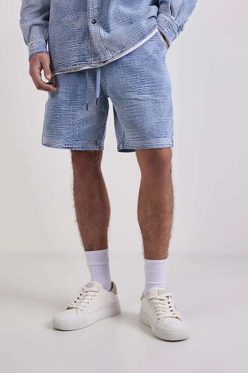 ג'ינס קצר באלר Relaxed-Fit Back Patch גברים