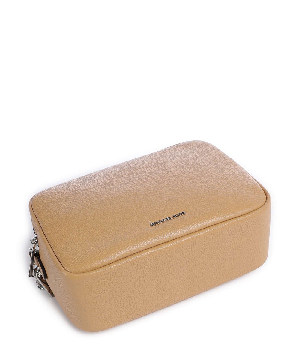 תיק מייקל קורס Bryant Medium Pebbled Leather Camera Crossbody נשים