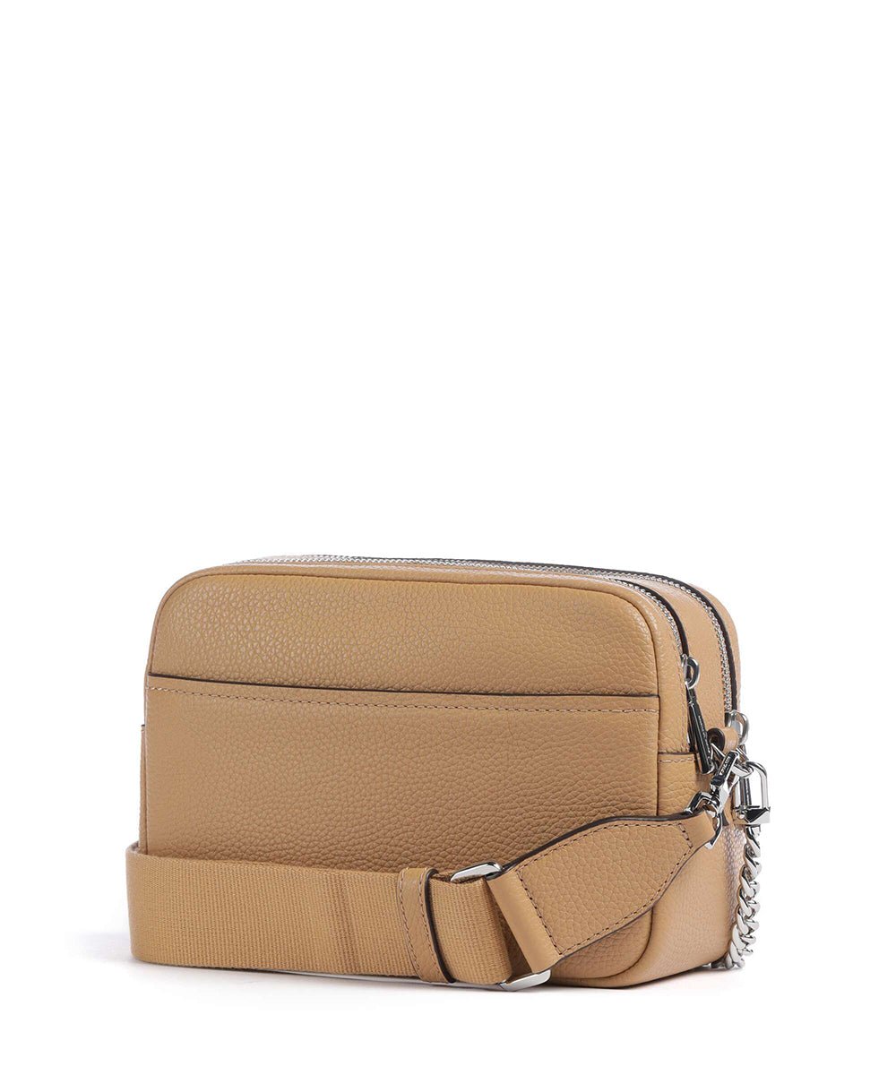 תיק מייקל קורס Bryant Medium Pebbled Leather Camera Crossbody נשים