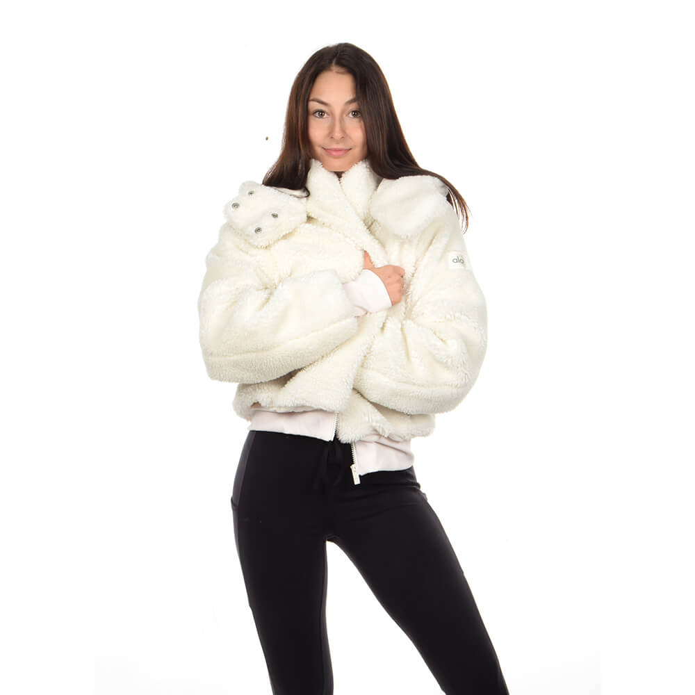 מעיל דמוי פרווה עם כובע אלו יוגה נשים