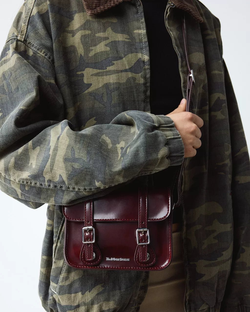 תיק ד"ר מרטינס 7 Inch Leather נשים