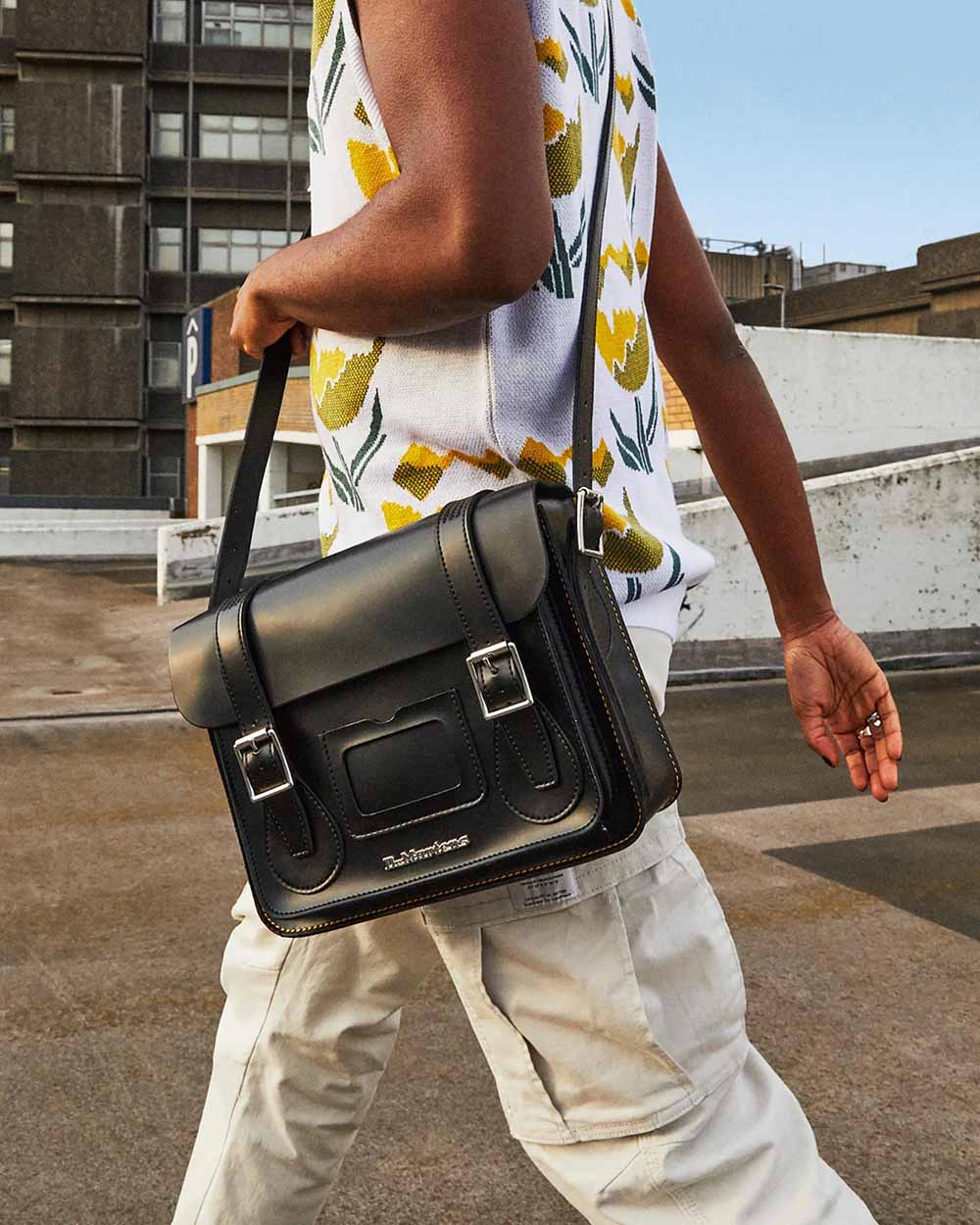 תיק ד"ר מרטינס 11" Leather Satchel נשים