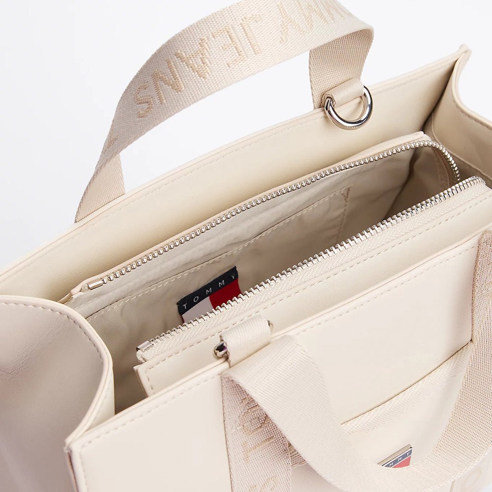 תיק טומי הילפיגר Essential Repeat Logo Tote נשים
