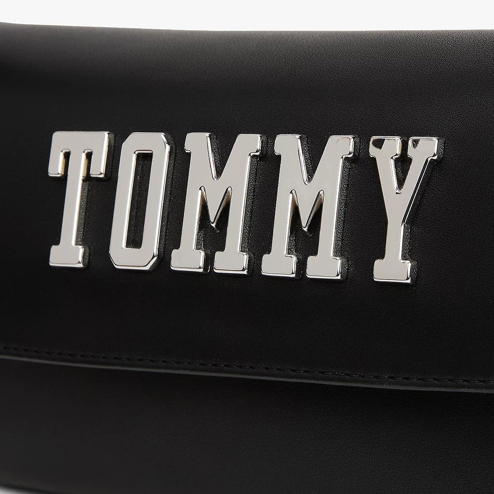 תיק טומי הילפיגר Top Handle Flap Crossbody נשים