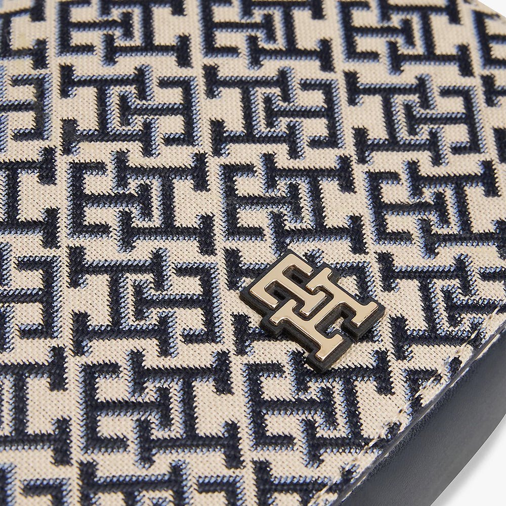 תיק טומי הילפיגר Th Monogram Jacquard Crossbody נשים