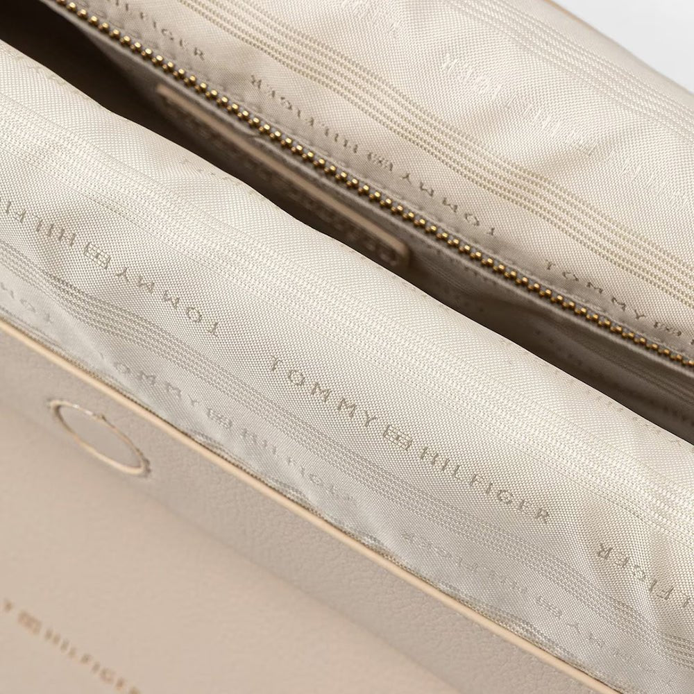 תיק טומי הילפיגר Logotape Med Crossover נשים