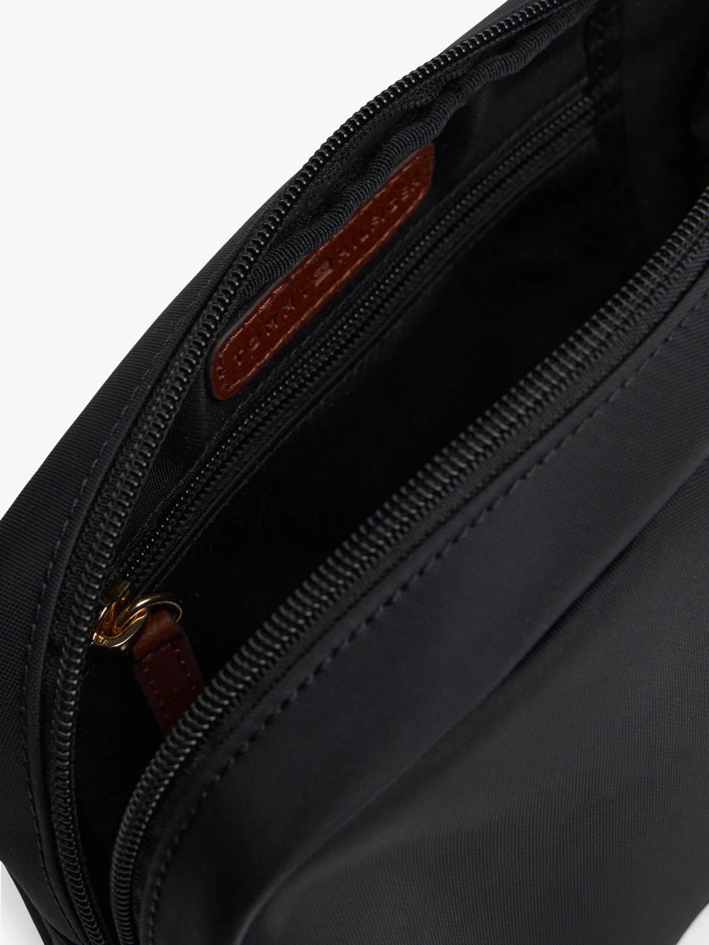 תיק טומי הילפיגר Webbing Crossbody Camera נשים