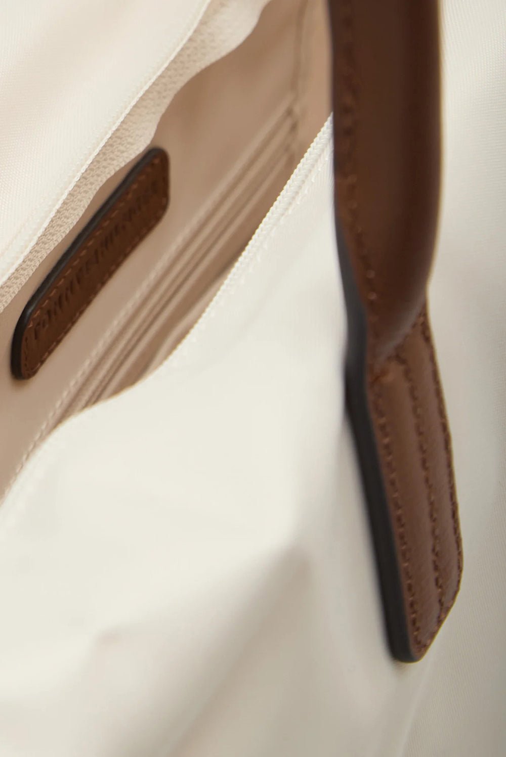 תיק טומי הילפיגר Monogram Tote נשים