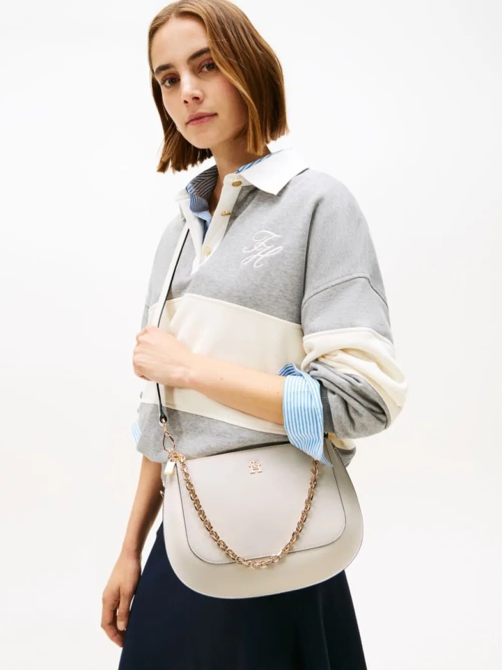 תיק טומי הילפיגר Monogram Chain Strap Crossbody נשים