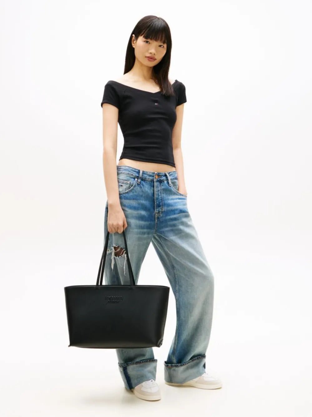 תיק טומי הילפיגר Essential Tote נשים