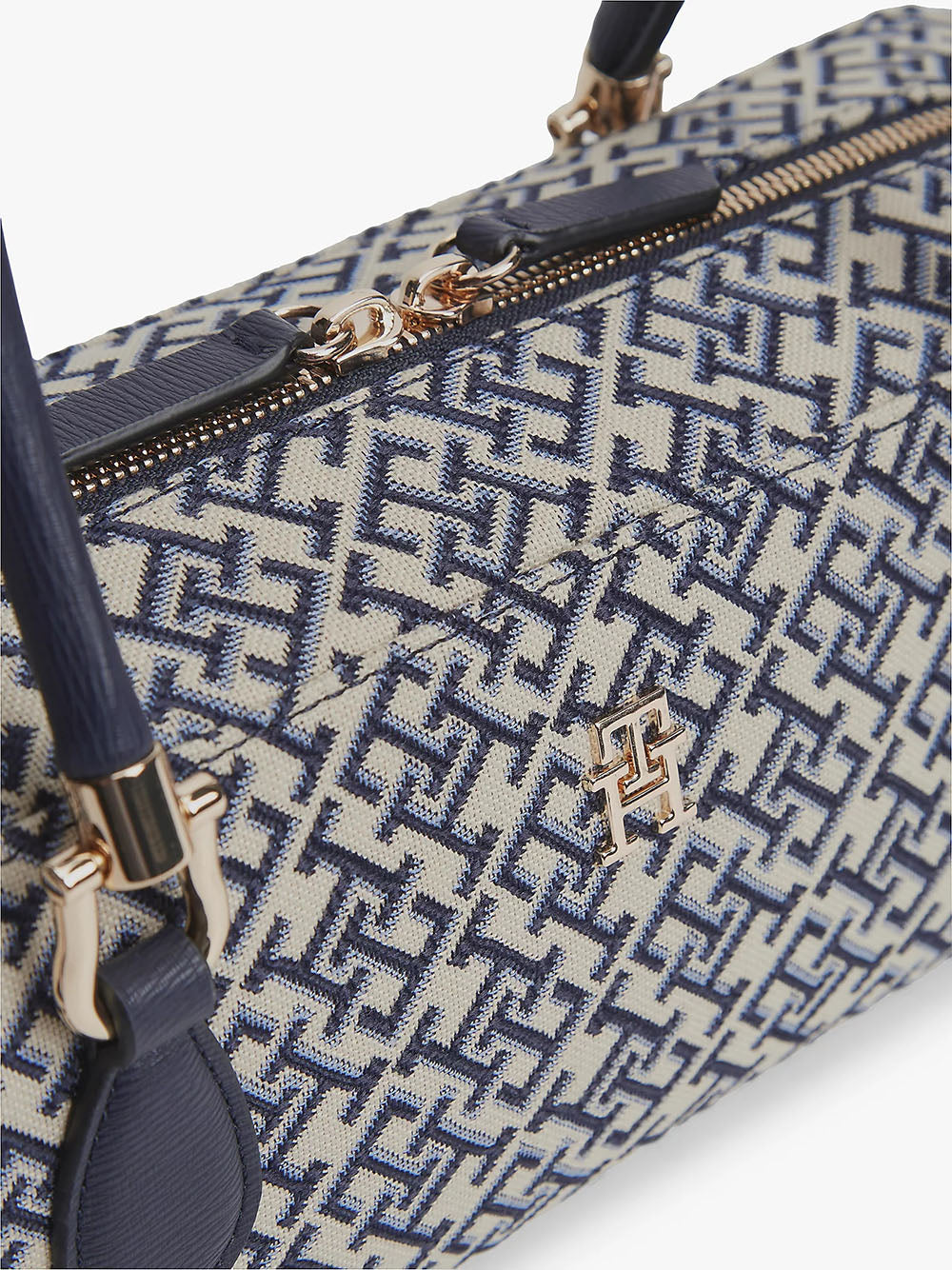 תיק טומי הילפיגר Textile Jacquard Rectangular Shoulder נשים