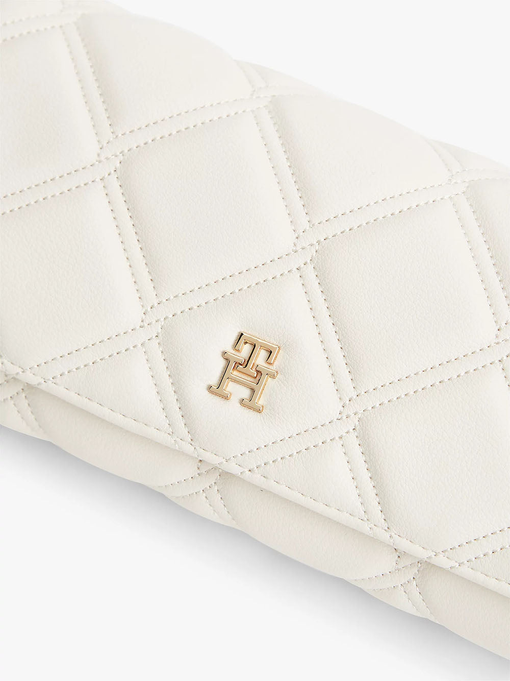 תיק טומי הילפיגר Quilted TH Monogram Chain Strap נשים