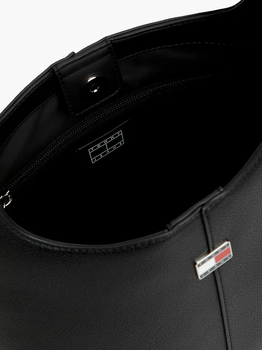 תיק טומי הילפיגר City Logo Plaque Hobo נשים
