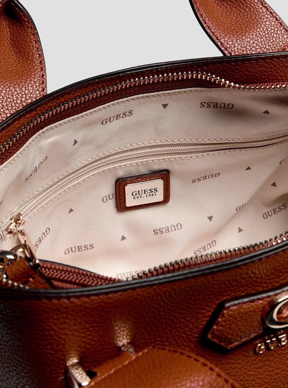 תיק Guess Suzy Mini 3 Comp Satchel נשים - gus-BG232276-COG-One-Size