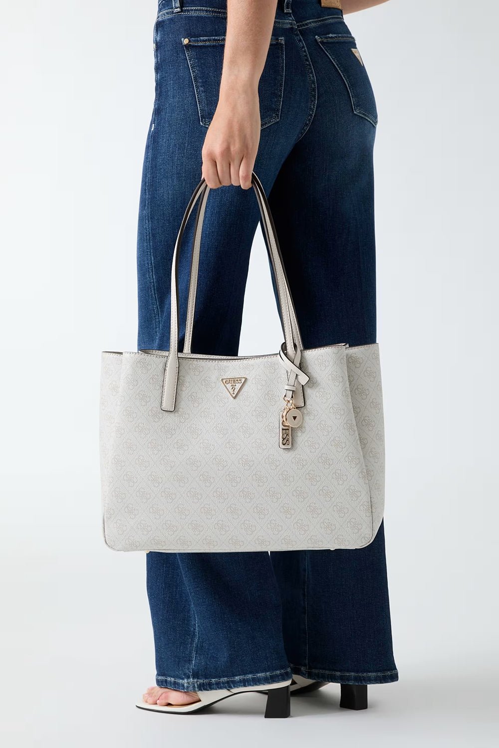 תיק Guess Noelle Ii Tech Tote נשים