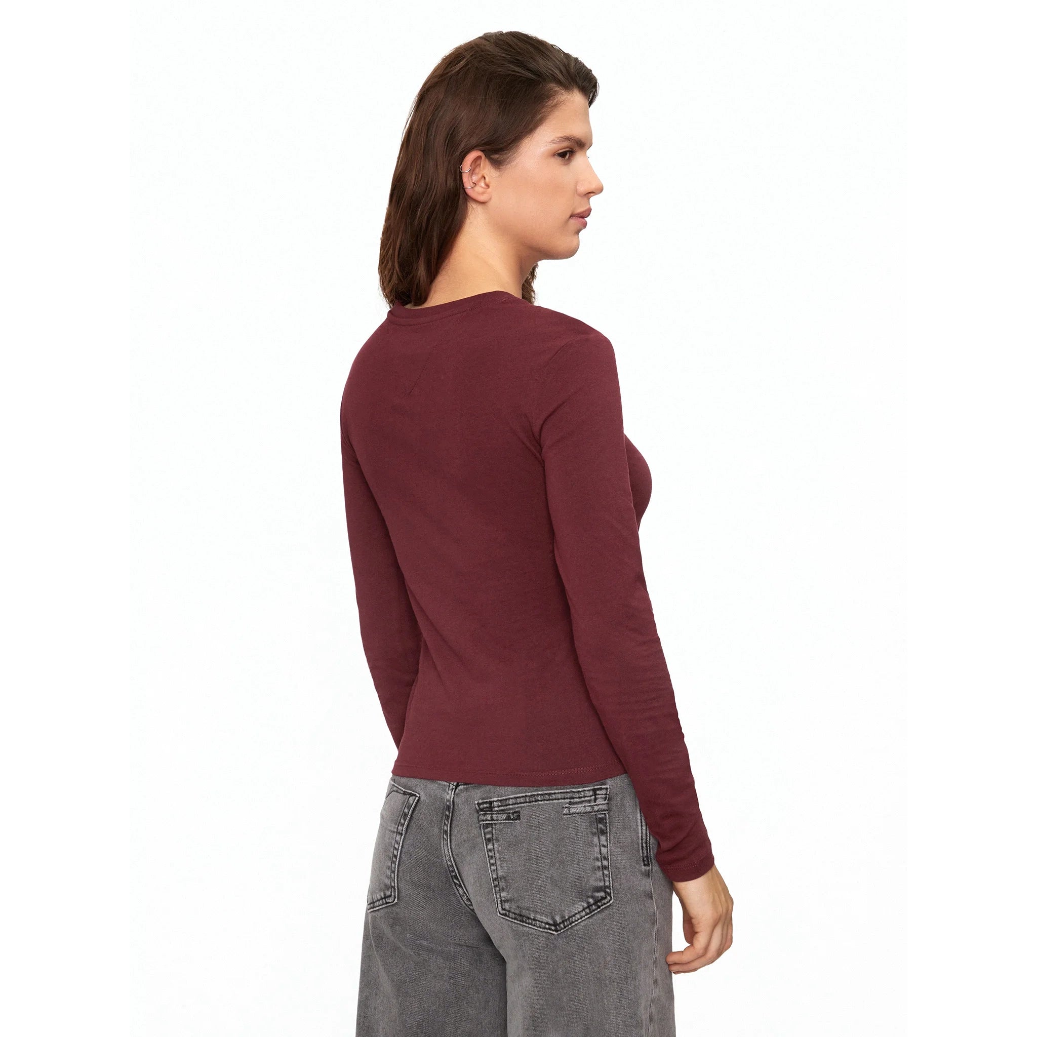 חולצת טישרט טומי הילפיגר ארוכה Slim Essential Logo 2 נשים