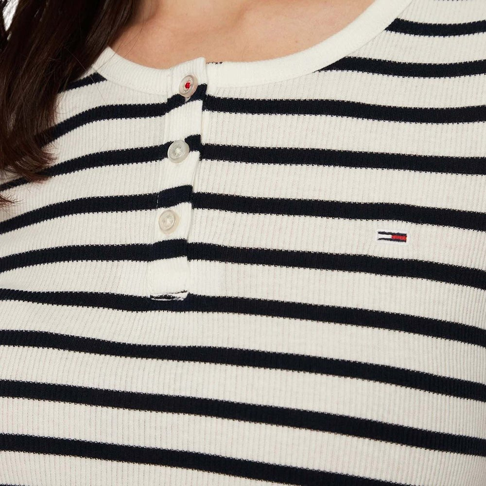 חולצת טישירט קצרה טומי הילפיגר Slim Button Rib C-Neck נשים