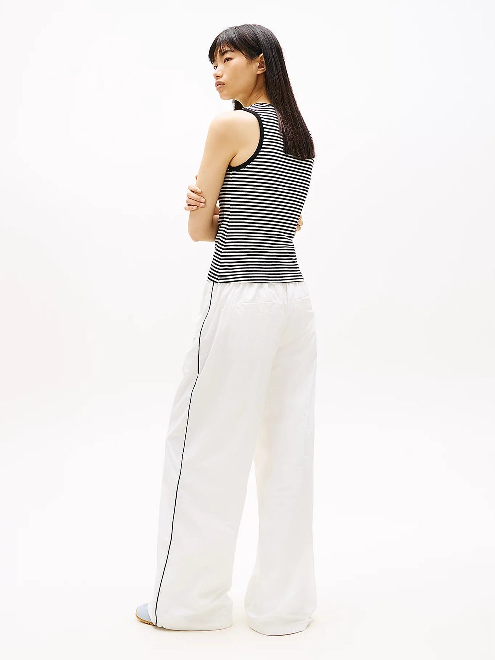 גופיה טומי הילפיגר Ribbed Slim Scoop Neck נשים