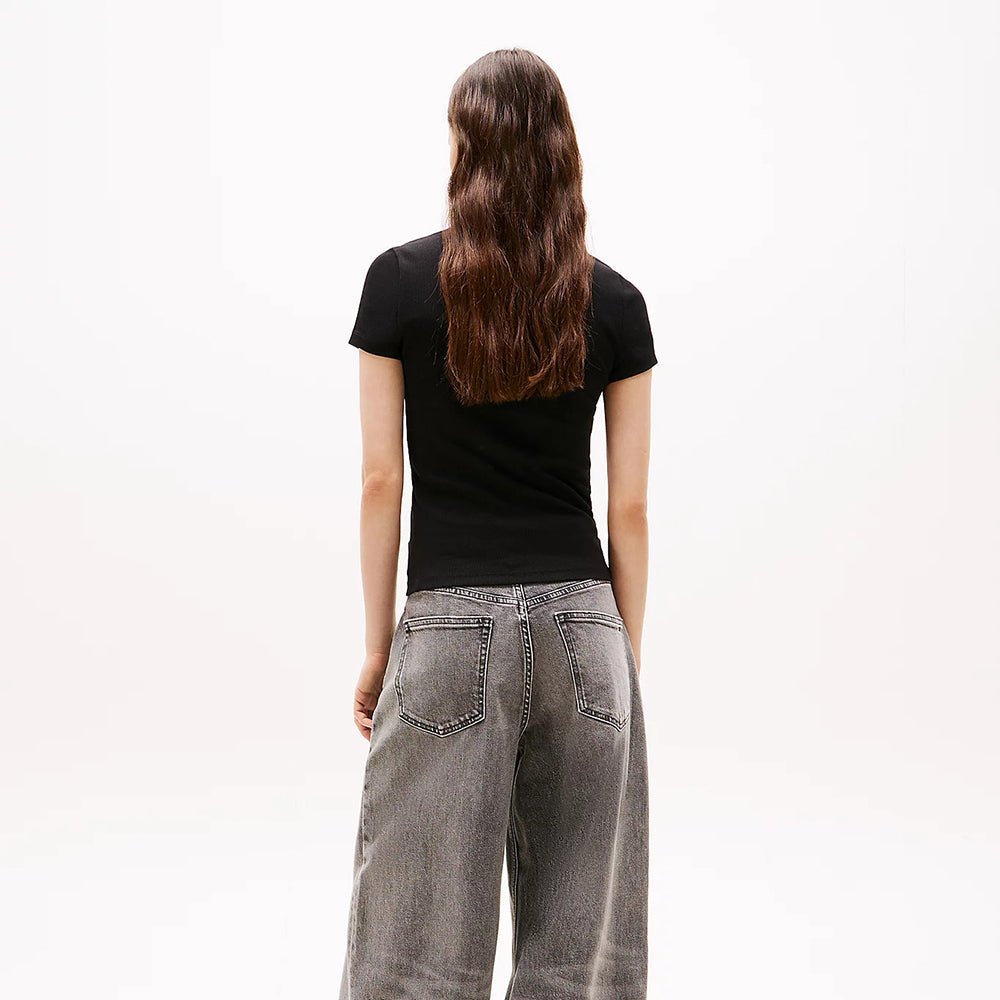 חולצת טישירט קצרה טומי הילפיגר Slim Script Label נשים