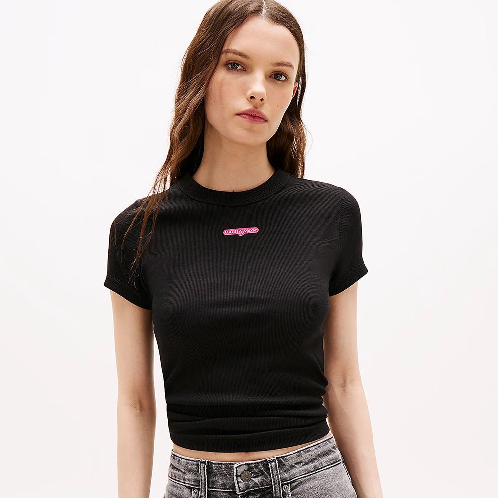 חולצת טישירט קצרה טומי הילפיגר Slim Script Label נשים