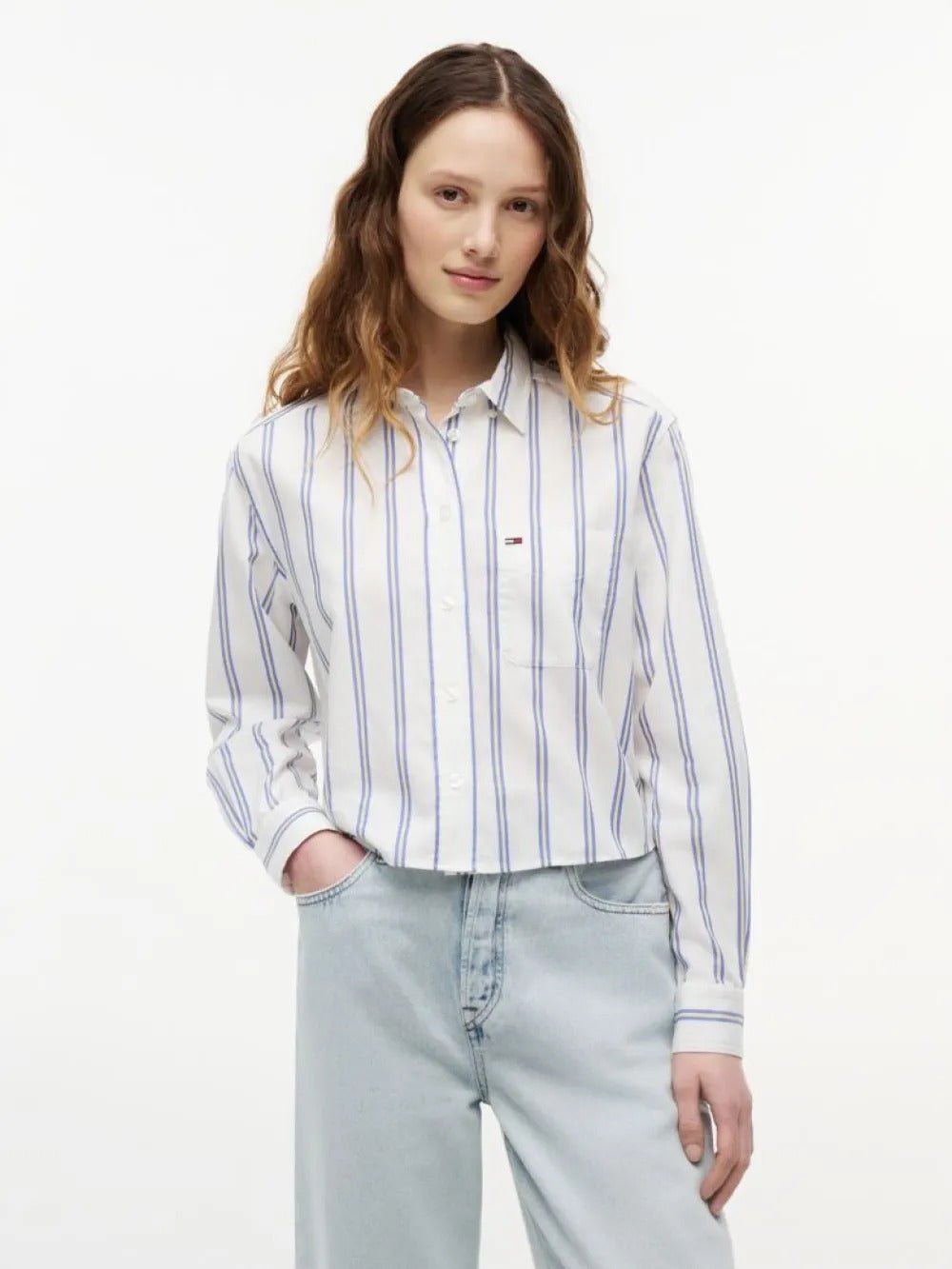 חולצה מכופתרת טומי הילפיגר Relaxed Fit Twill Cropped נשים
