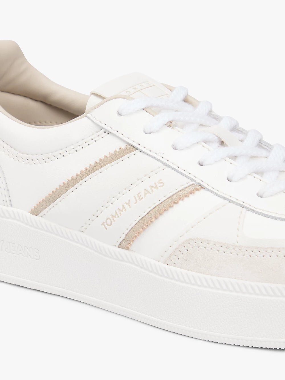 נעלי טומי הילפיגר The Greenwich Leather Mixed Texture Platform Trainers נשים