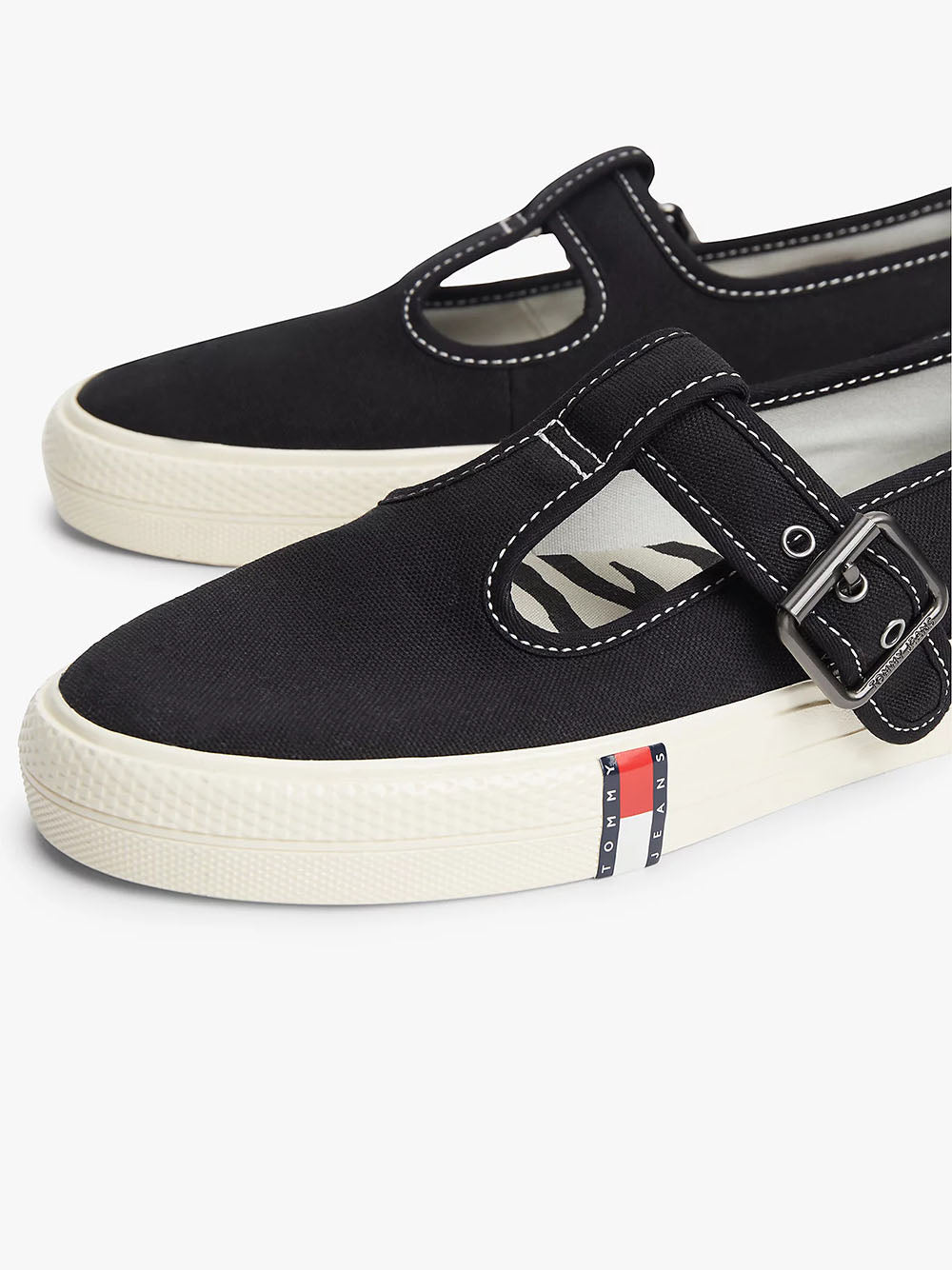 נעלי טומי הילפיגר Archive Mary Jane Buckle Trainers נשים