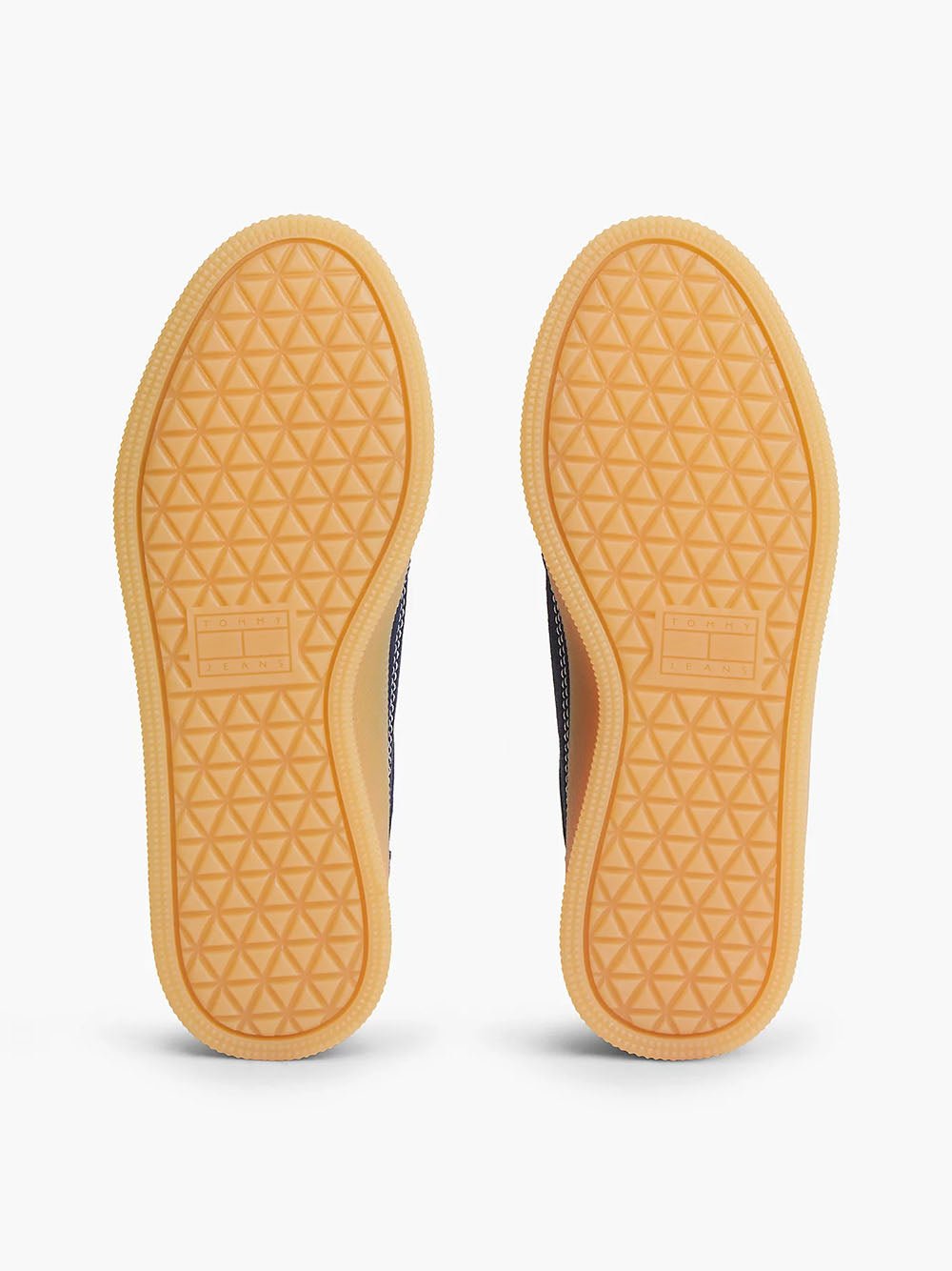 נעלי טומי הילפיגר The Greenwich Suede Cupsole Trainers נשים